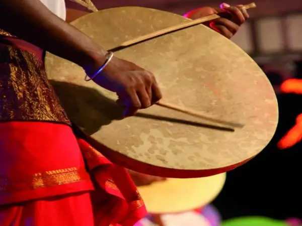 Rush 2 article du 19 mai instrument de musique traditionnel . reujionconnect.fr