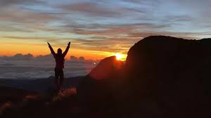 Montagnes sacrées de la réunion, entre nature et spiritualité vivante