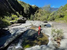 Profitez du Bassin Bleu à Saint-Benoît pour découvrir une facette authentique et rafraîchissante de l’île de la réunion en toute simplicité reunionconnect.fr